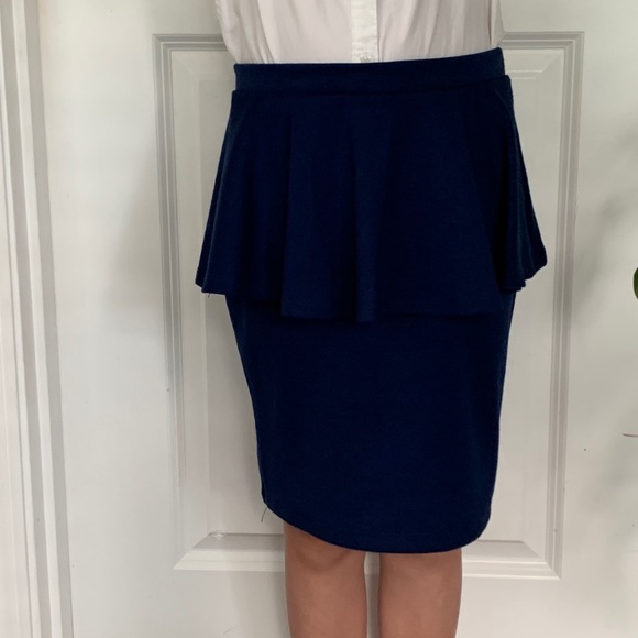 Forever 21 navy S pencil skirt with ruffle layer - Picture 8 of 16